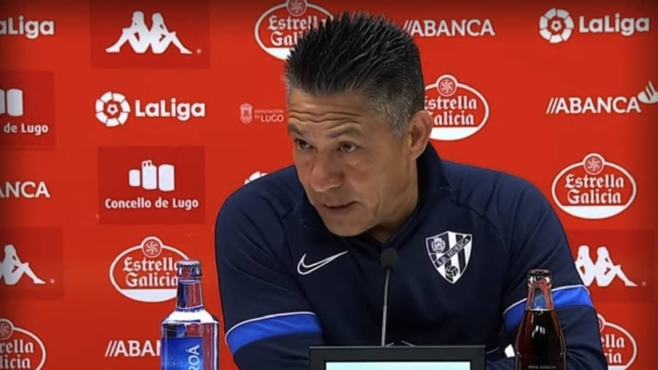 Ambriz dice que están jodidos en Huesca con tres derrotas al hilo