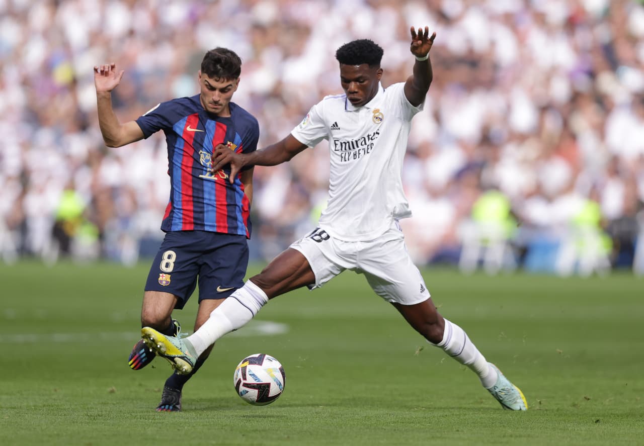 Goles de Benzema, Valverde y Rodrygo dieron la victoria a los de Carlo Ancelotti ante los de Xavi Hernández que descontaron gracias a Ferran Torres en el Clásico.