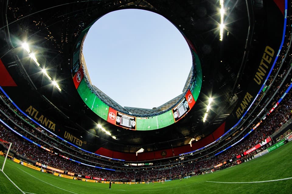 La tecnología está presente en cada rincón de este imperdible estadio, elegido recientemente como la mejor Infraestructura Deportiva de 2019, de acuerdo con Sports Business Journal.