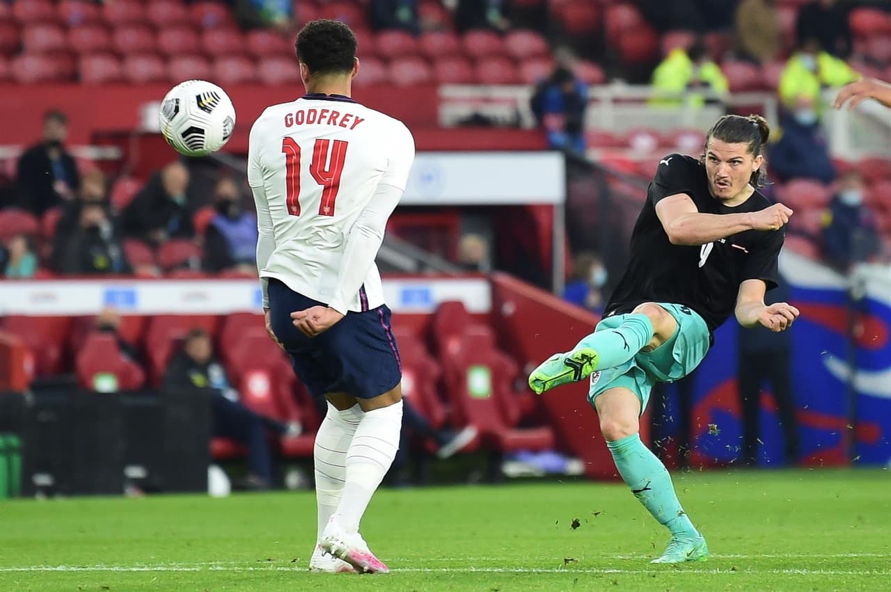Inglaterra se impone por la mínima ante Austria durante partido internacional amistoso previo a la Euro 2020. Bukayo Saka, con izquierdazo, fue el autor del único tanto del partido en Middlesbrough y celebró su primer gol con el selectivo de los 'Tres Leones'.