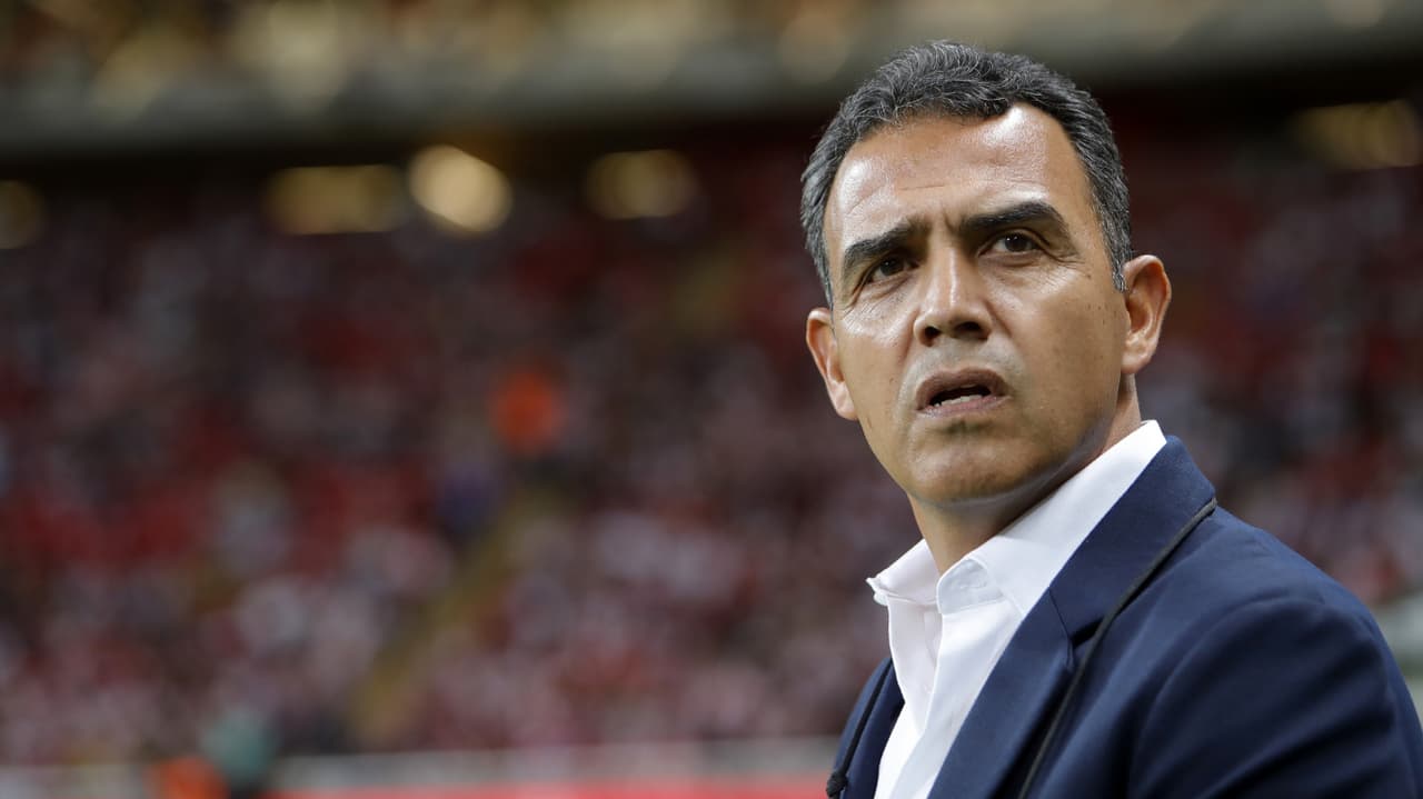 Chivas suma 5 candidatos para entrenador; Cadena cobra fuerza