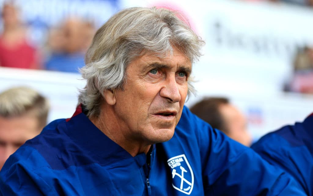 No sobra destacar la llegada del técnico chileno Manuel Pellegrini como primer gran refuerzo para el club, apoyado en su gran experiencia e incluso por un título en Premier League.