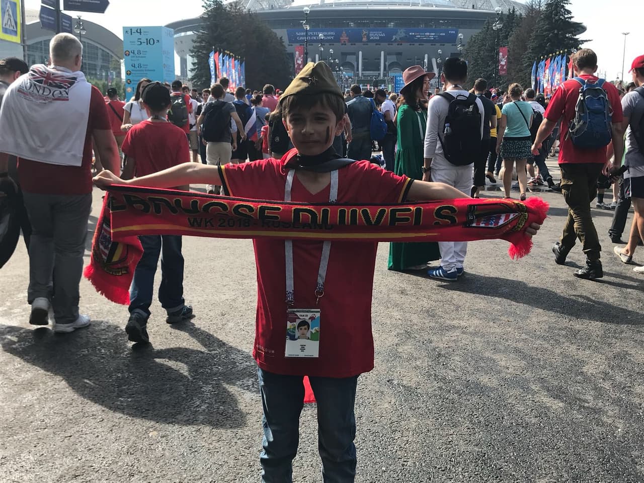 Fanático de Bélgica pone su colorido y alegría en la definición del tercer lugar del Mundial de Rusia 2018 entre Bélgica e Inglaterra en San Petersburgo.