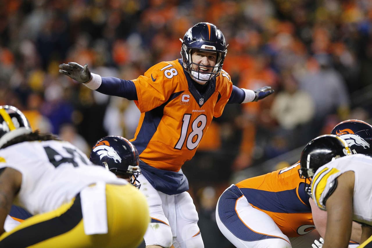 El quarterback de Denver, PEYTON MANNING, que lanzó para 222 yardas al completar 21 de 37 yardas, tuvo su primer juego como titular en esta temporada 2015 sin intercepciones, sus 10 juegos que abrió en la campaña regular lanzó al menos una intercepción.