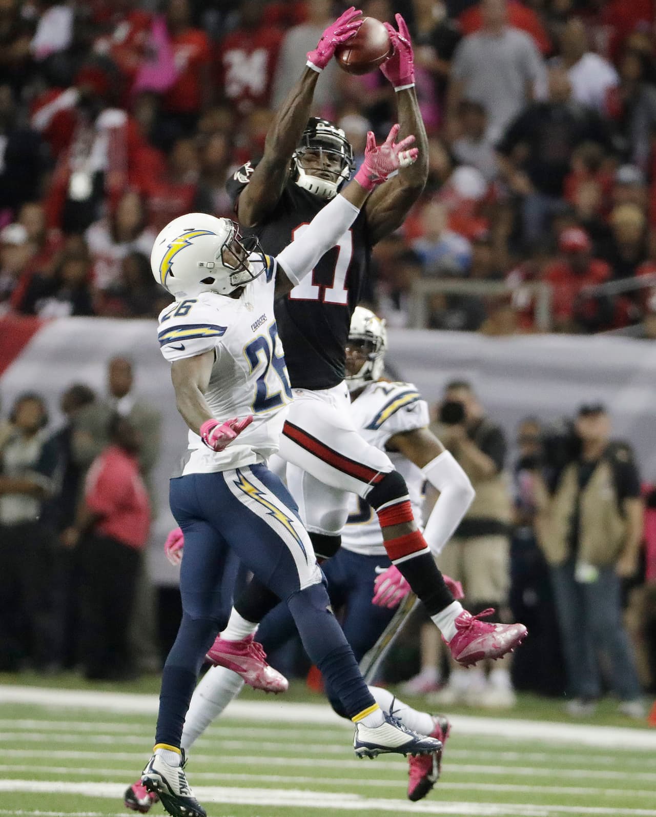 Julio Jones volvió a lucir, ahora en la Semana 7 ante Chargers.