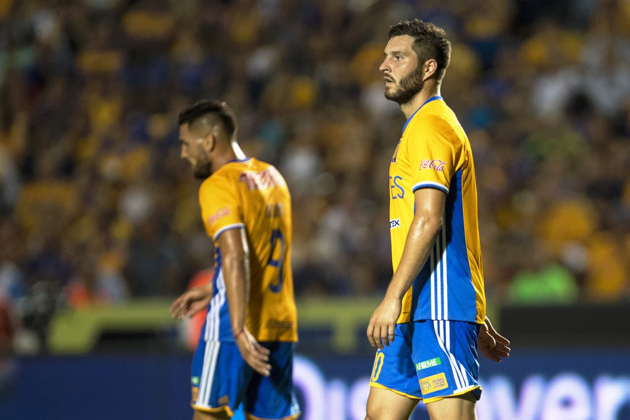 Action photo during the match Tigres vs Cruz Azul, Corresponding at 11st round of the Apertura 2016 Liga MX at Universitary Stadium. Foto de accion durante el partido Tigres vs Cruz Azul, correspondiente a la Jornada 11 del Torneo Apertura 2016 de la Liga BBVA Bancomer MX, en el Estadio Universitario, en la foto: Andre-Pierre Gignac de Tigres 24/09/2016/MEXSPORT/Jorge Martinez.