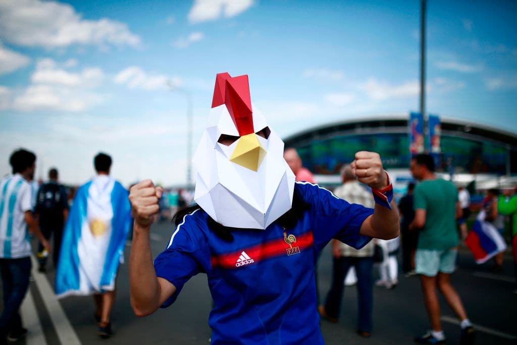 La alegría y el colorido se tomaron la fiesta de los hinchas de Francia y Argentina en medio del duelo entre ambos países por los octavos de final en el Mundial de Rusia 2018.
