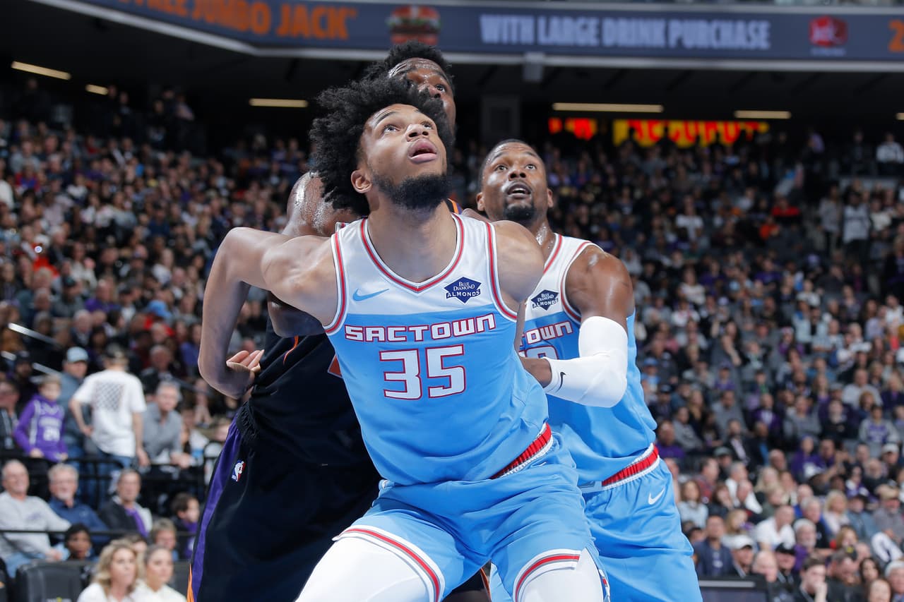 Para los californianos el mejor jugador estuvo en Marvin Bagley III quien consiguió 32 puntos siete rebotes y una asistencia.