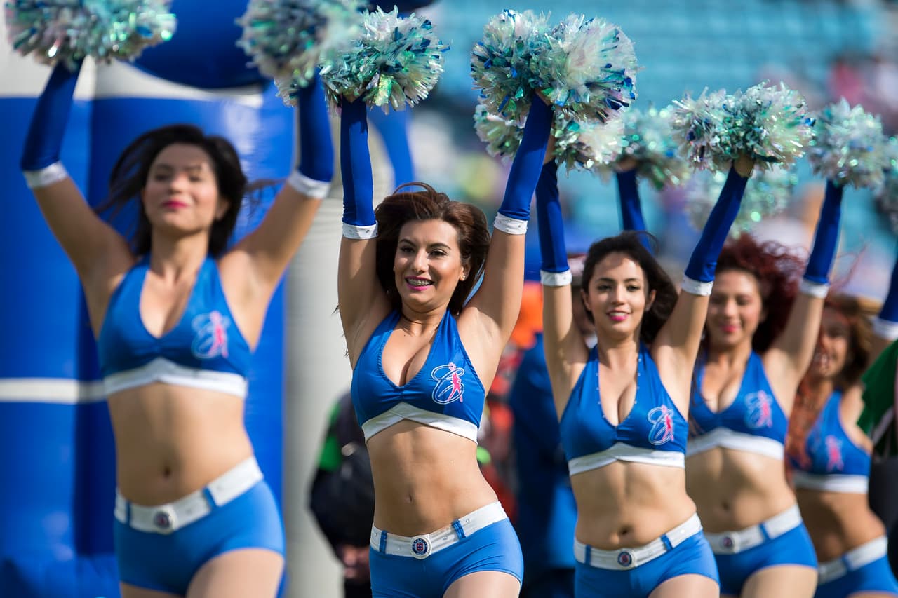 La belleza de las porristas en la fecha 12