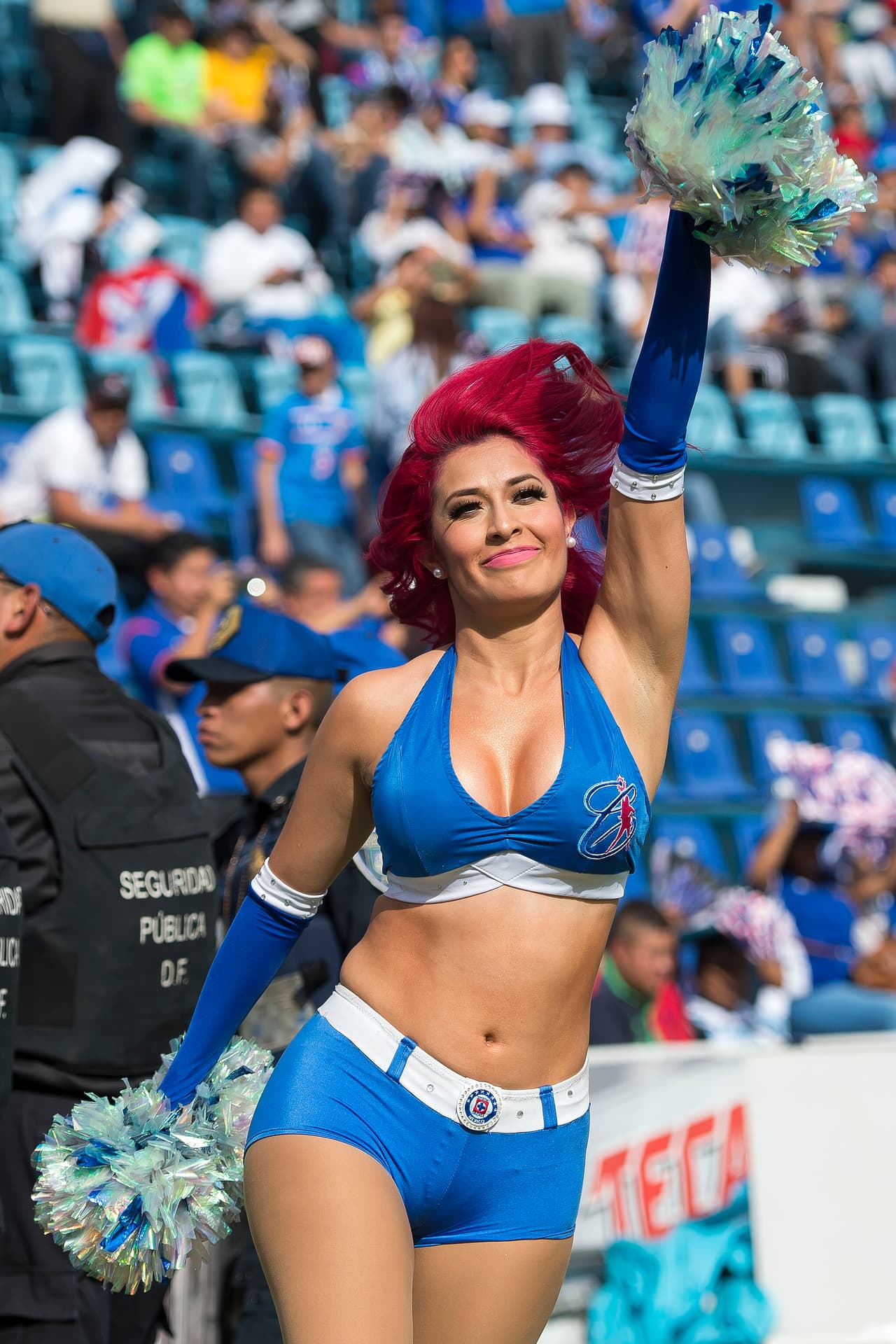 La belleza de las porristas en la fecha 12