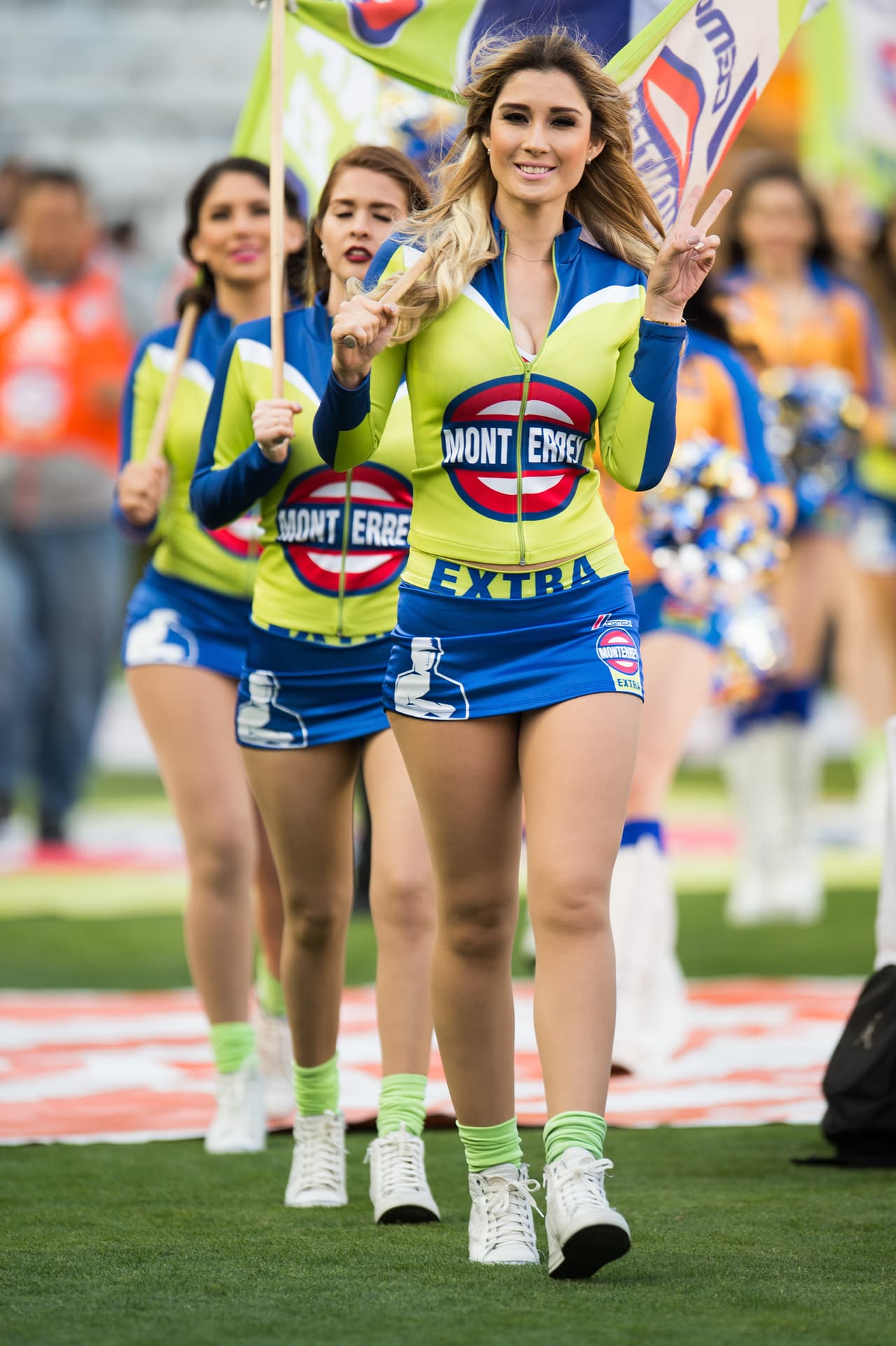 La belleza de las porristas en la fecha 12