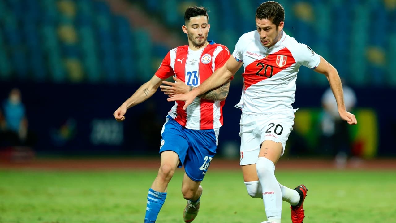 Santiago Ormeño recibe oportunidad como titular con Perú ante Ecuador