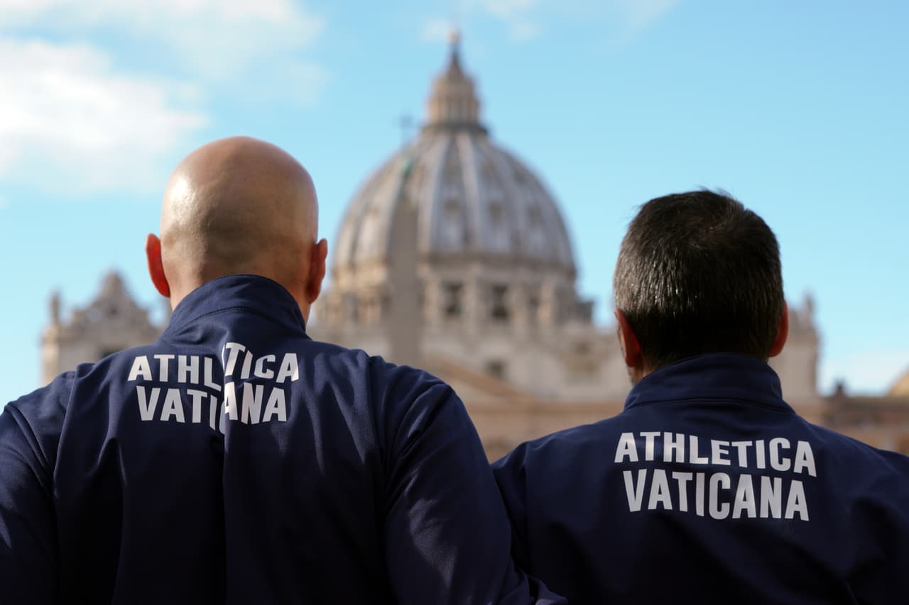 Con respaldo divino: el Vaticano presentó a su equipo de Atletismo