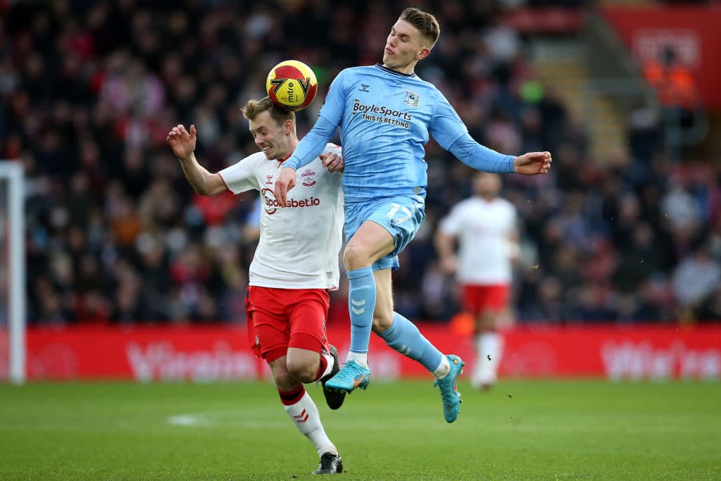Chelsea vence por la mínima 2-1 al Plymouth Argyle, Everton vence fácilmente 4-1 al Brentford, El manchester City golea 4-1 al Fulham y el Southampton logra vencer 2-1 al Coventry City en los tiempos extras.
