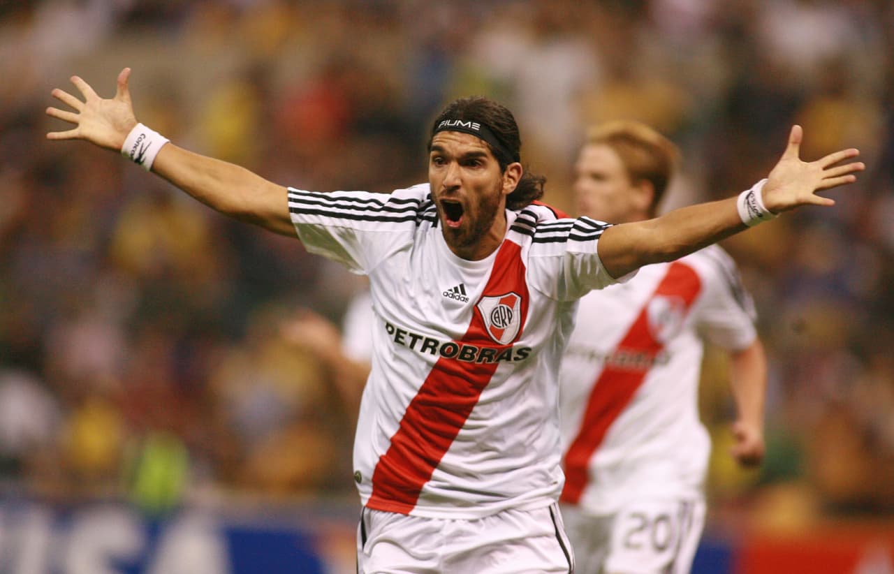 Antes del 4-3, eso sí, llego el 3-3 del 'Loco' Abreu, quien olvidó su pasado americanista y lo festejó en grande.