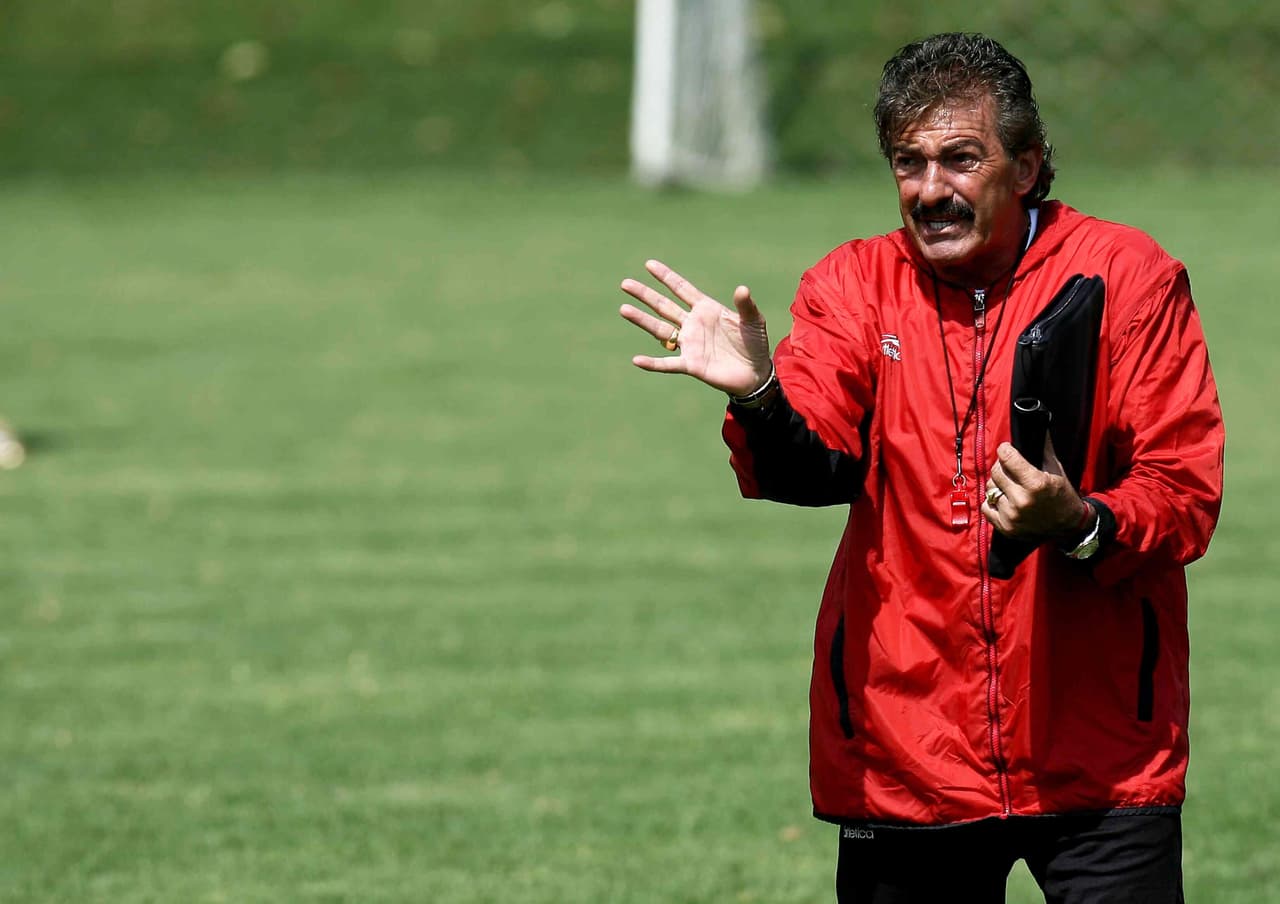 Futbolistas como Oswaldo Sánchez, Pavel Pardo y Rafael Márquez lo consideran el mejor estratega de sus carreras. Fotos Mexsport