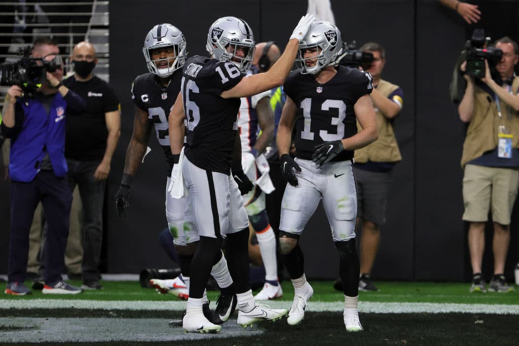 Lions cayó 16-20 en su visita a Atlanta, Buccaneers aplastan 32-6 a las Panthers, Ravens pierden en su visita 21-41 frente a Cincinnati, los Chargers tropiezan 29-41 sobre los Texans, Rams venecen 30.23 a los Vikings, Bills le pegan 33-21 Patriots, Jaguars caen 21-26 en su visita a los Jets, Las Eagles le pegan 10-34 frente a las Eagles, los Bears remaontan 25-24 a los Seahawks, Chiefs aplastan 10-36 a los Chiefs y os Broncos caen 13-17 en su visita a los Raiders.