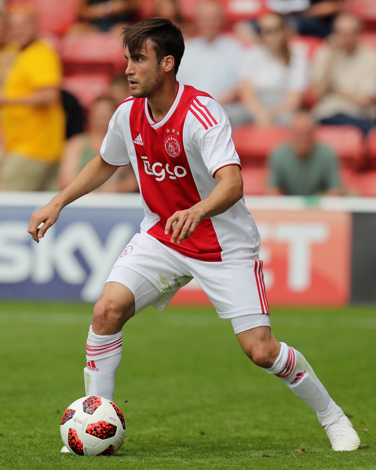 El argentino Nicolás Tagliafico, que llegó la pasada temporada al Ajax, ya suena para dar un salto más en Europa. El Schalke 04 lo está siguiendo de cerca.