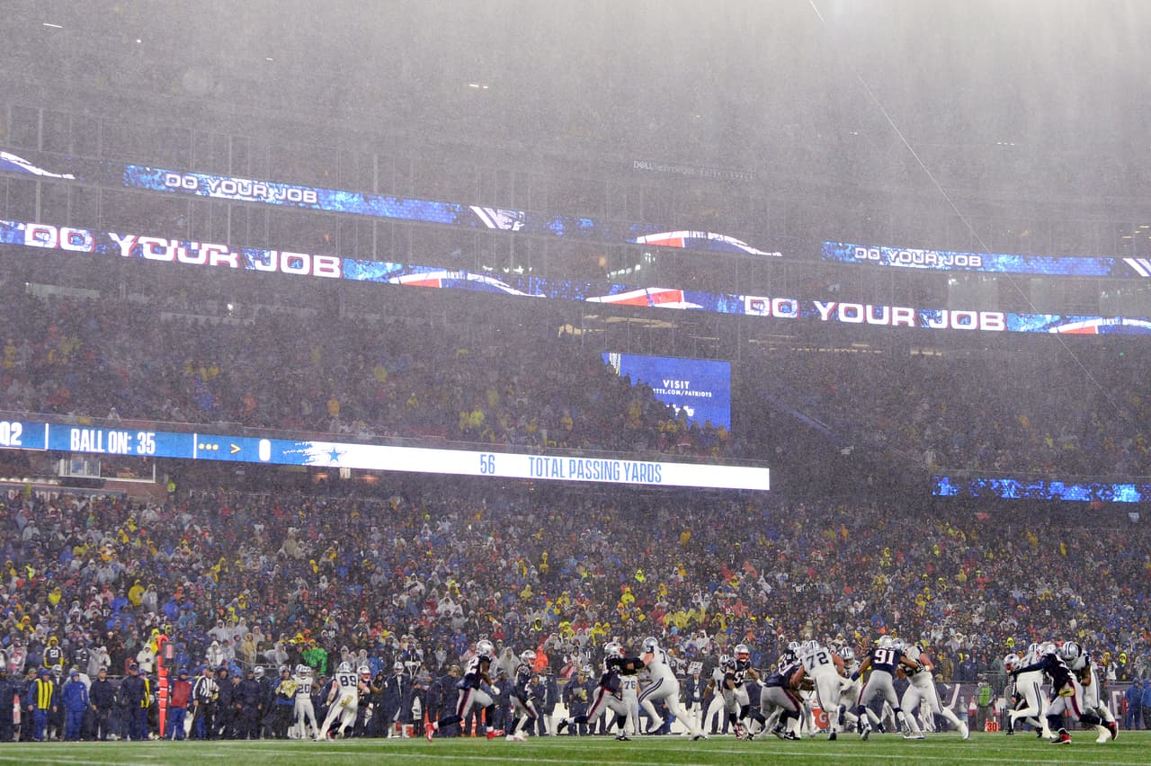 En una noche complicada en Gillette Stadium por las condiciones climáticas pero New England se impone a los Dallas Cowoboys en un gran partido.