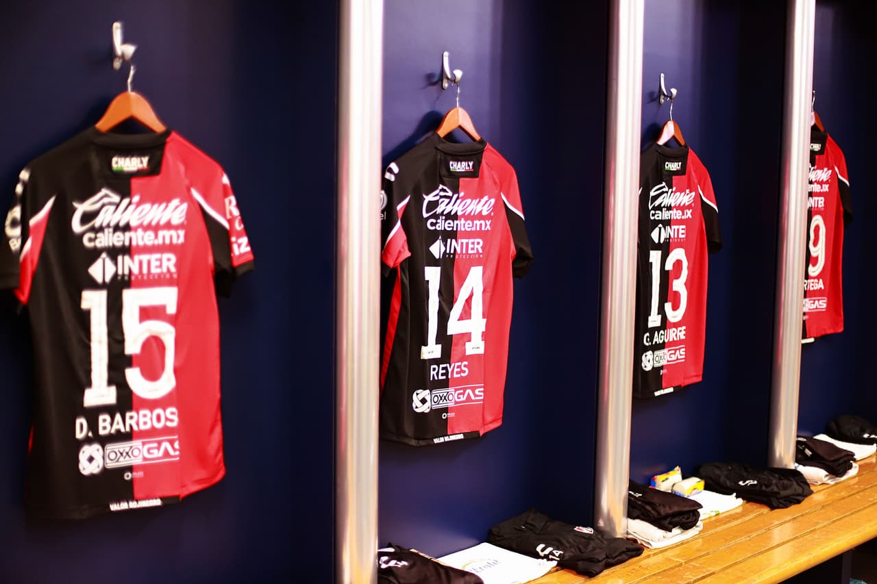 Fans de Atlas y Pachuca llegaron desde varias horas antes al Estadio Hidalgo para poner el ambiente y el color de cara a la Gran Final del Grita México C22 que entregará un Bicampeón o un nuevo monarca de Liga MX.