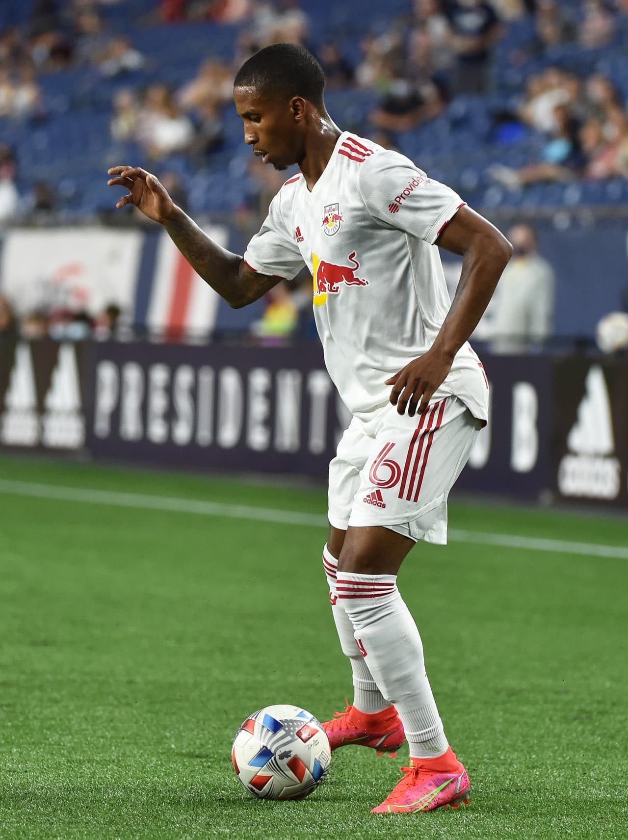 Kyle Duncan fue el autor del segundo gol del triunfo 2-0 de New York Red Bulls sobre Nashville SC.
<br>