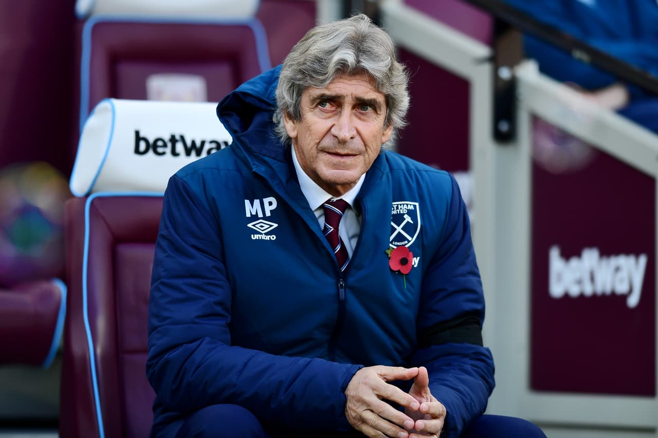 LONDON, ENGLAND - NOVEMBER 03: Manuel Pellegrini, Manager of West Ham United looks on ahead of the Premier League match between West Ham United and Burnley FC at London Stadium on November 3, 2018 in London, United Kingdom. (Photo by Alex Broadway/Getty Images)