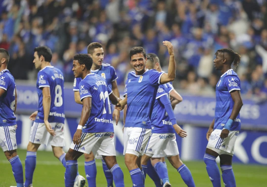 Oswaldo Alanís: el sábado el equipo asturiano tiene un duro partido ante el Málaga, líder del ascenso en España. El equipo del defensor viene de caer con el Granada por 1-0.
