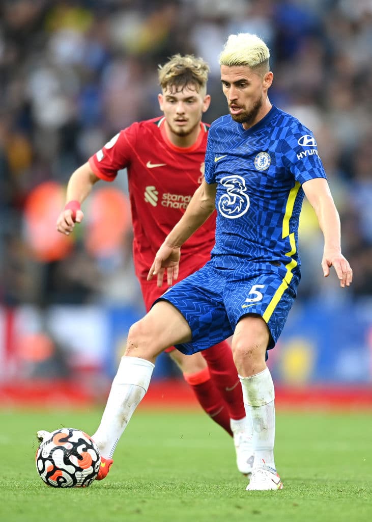 Liverpool y Chelsea no se atreven a arriesgar de más y se conforman con el emptae 1-1.