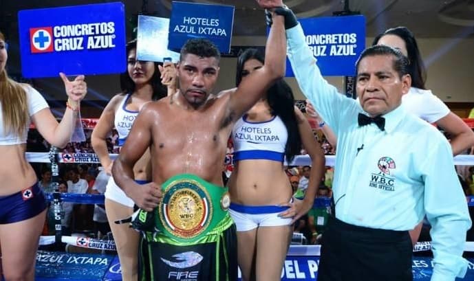 Con muy poco Nery 'Pantera' Saguilán venció a Demarcus Corley