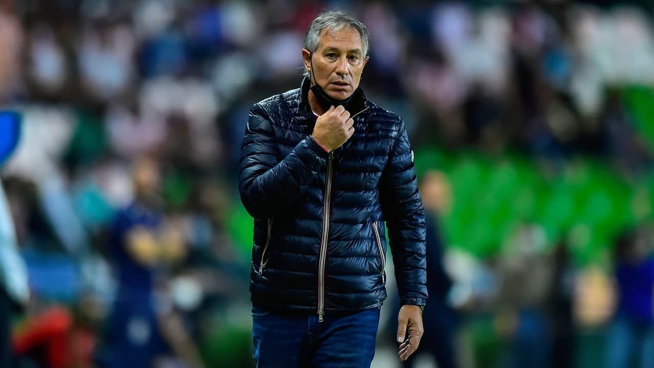 Ariel Holan reconoce que Chivas merecía el empate ante León