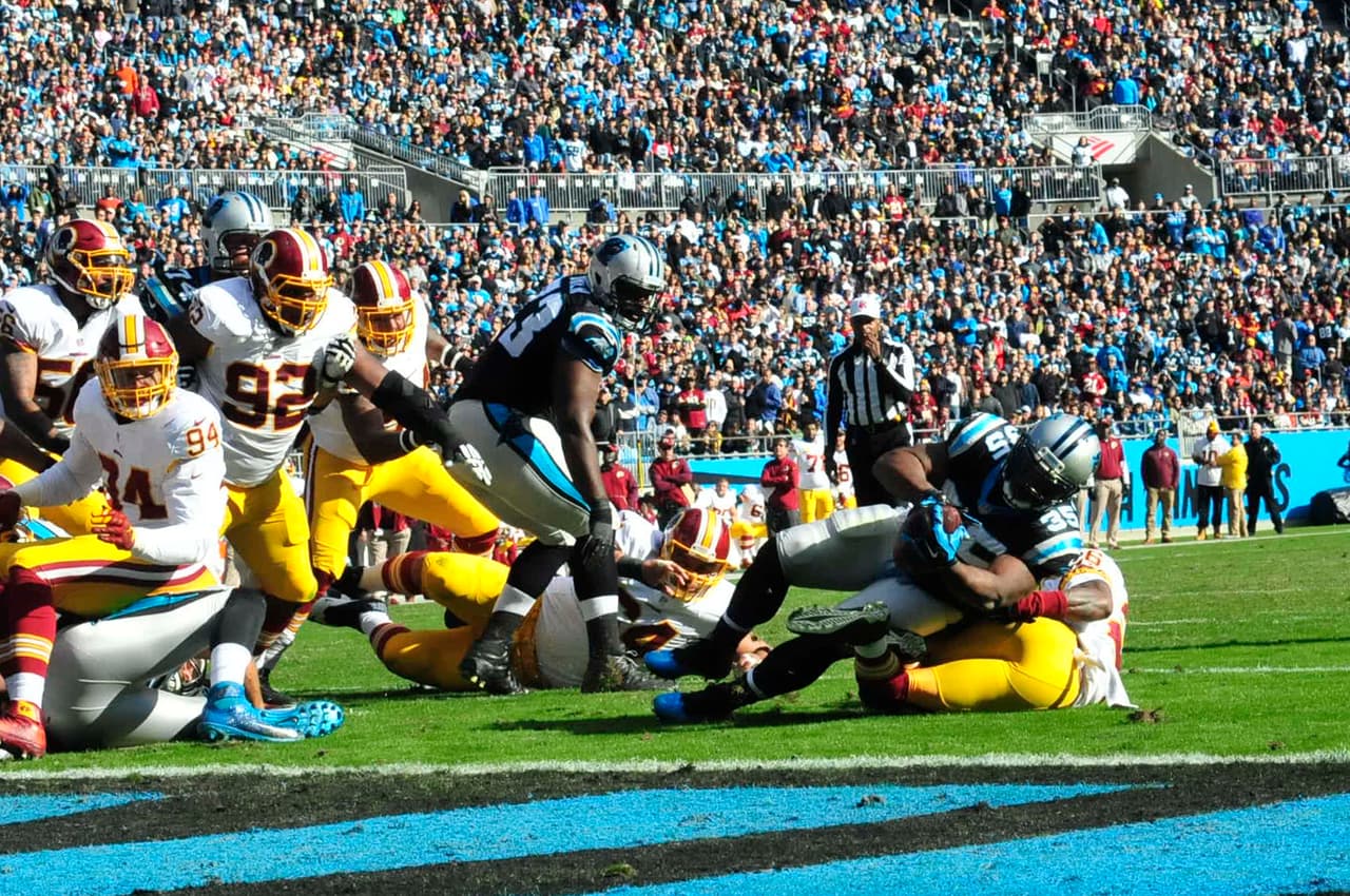 En el triunfo de los Carolina Panthers sobre los Washington Redskins existieron algunos momentos que pasaron desapercibidos, aquí te mostramos algunos de ellos.
