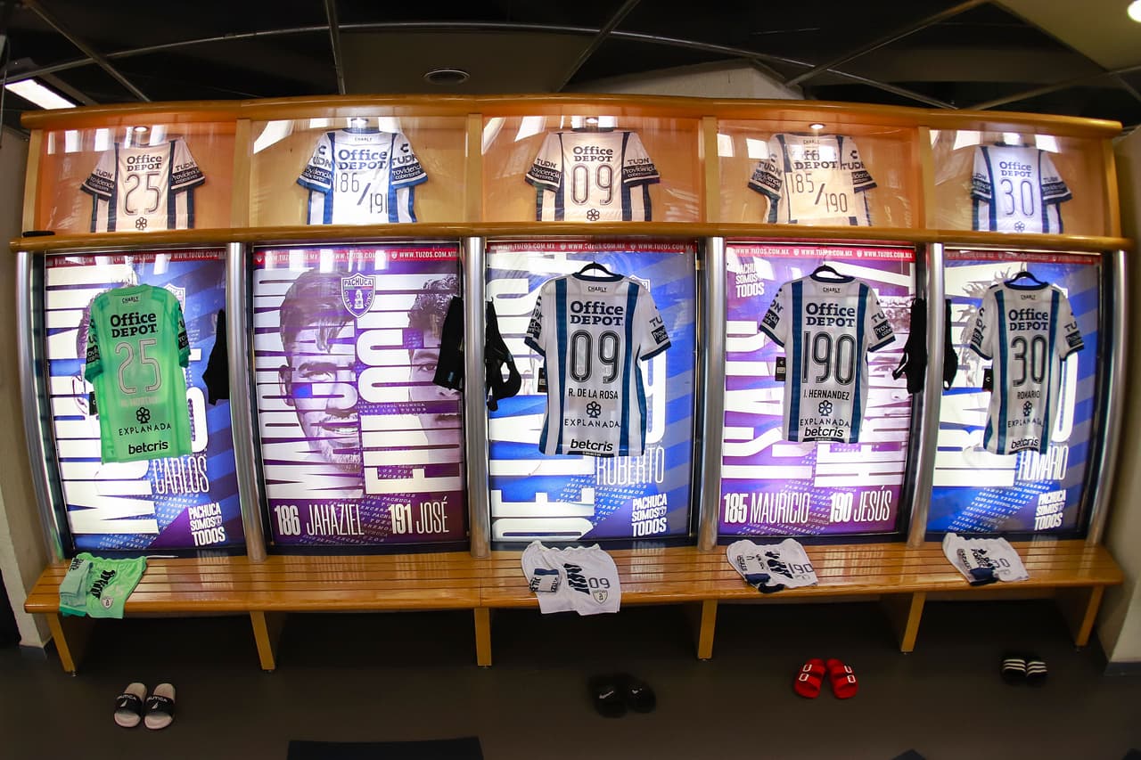 Fans de Atlas y Pachuca llegaron desde varias horas antes al Estadio Hidalgo para poner el ambiente y el color de cara a la Gran Final del Grita México C22 que entregará un Bicampeón o un nuevo monarca de Liga MX.