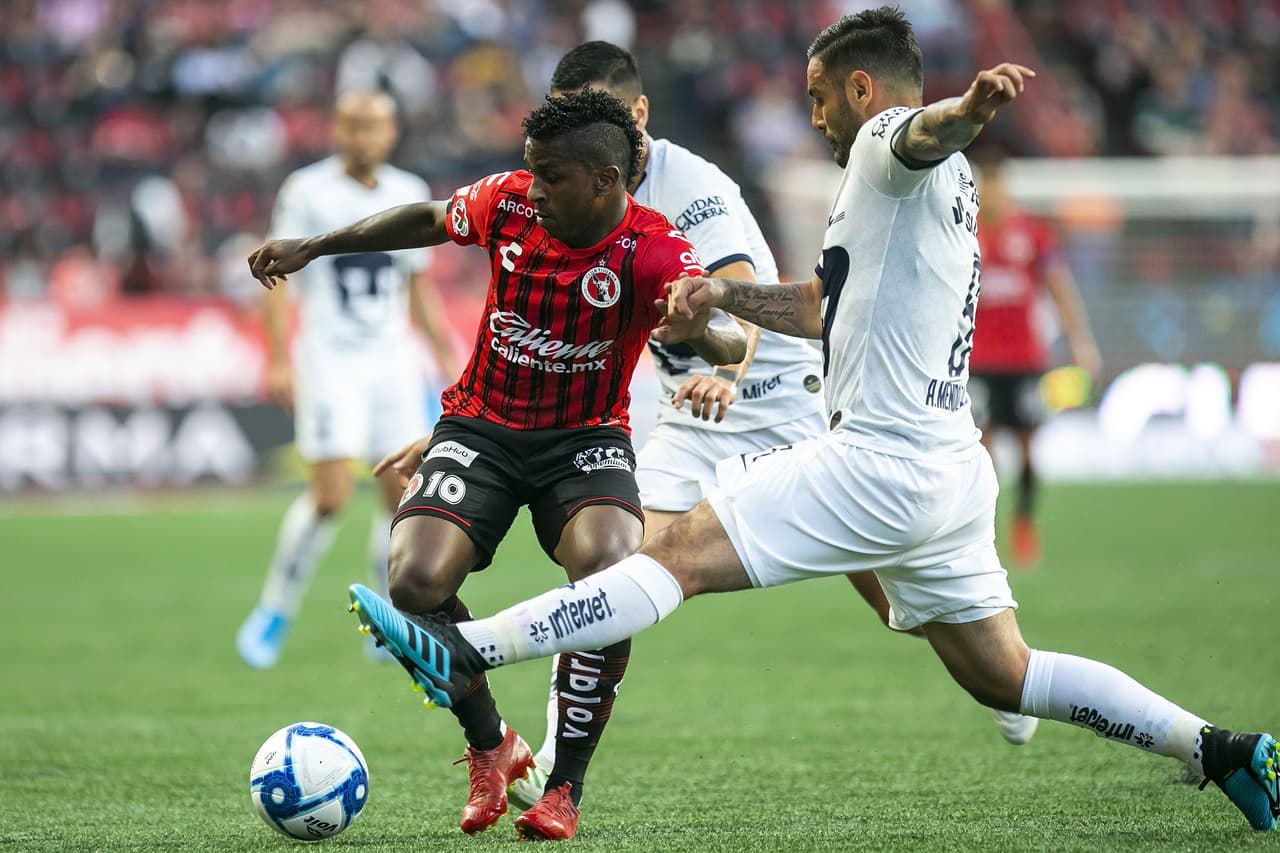 Tijuana de 'extranjeros' ante Pumas 'nacionalistas'