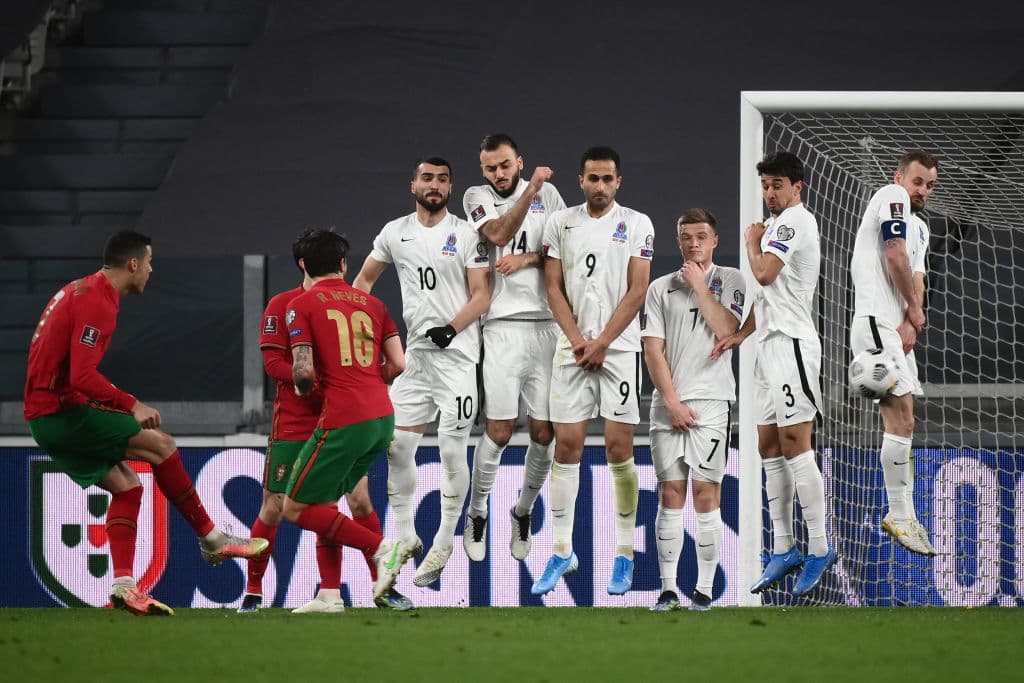 Portugal se impone por la mínima a Azerbaiyan en las eliminatorias rumbo al Mundial de Catar 2022. Sin embargo, la anotación fue un autogol que corrió a cargo de Maksim Medvedev al minuto 37. Un inicio un poco gris para los lusos rumbo a la justa de futbol más importante del mundo.