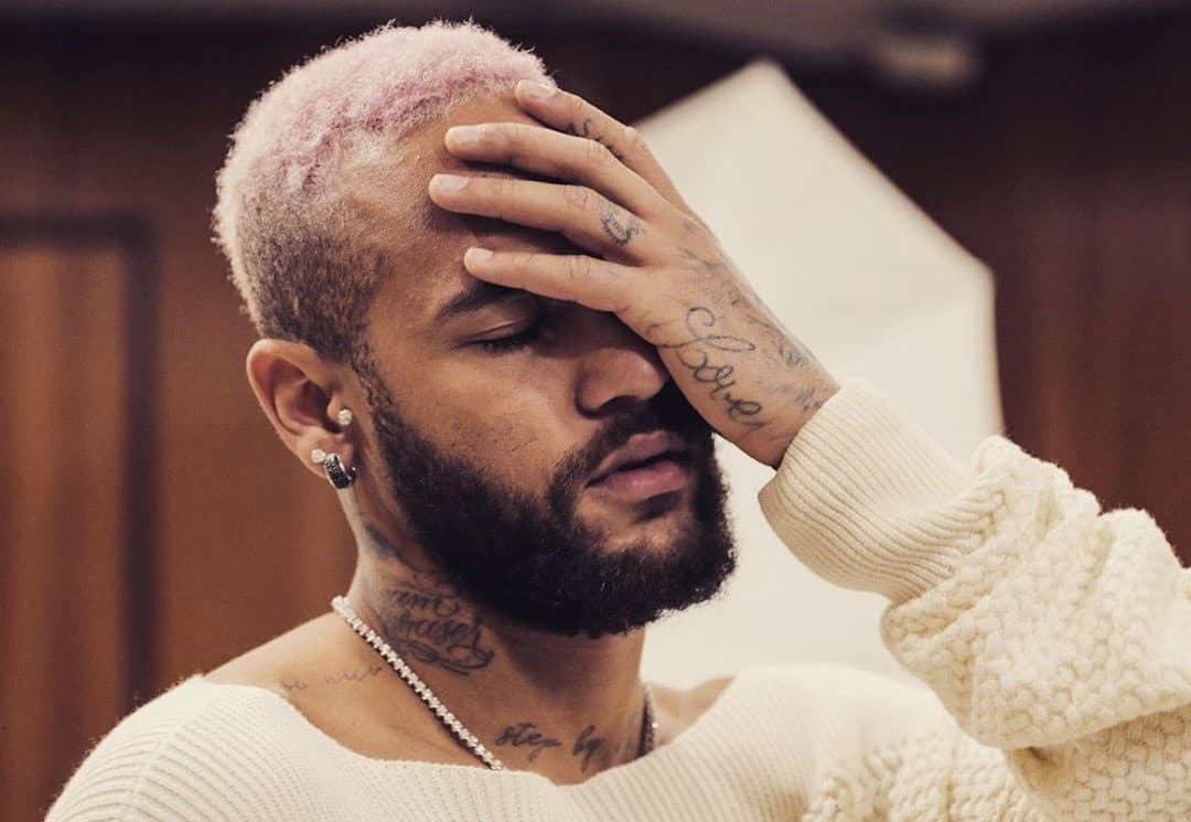 Ney regresó de una larga lesión para jugar la final de la Copa de Francia, en la que perdieron en penales y al recibir la medalla agredió a un fan en la tribuna, con un golpe que le valió las críticas de su propio entrenador y compañeros de equipo.