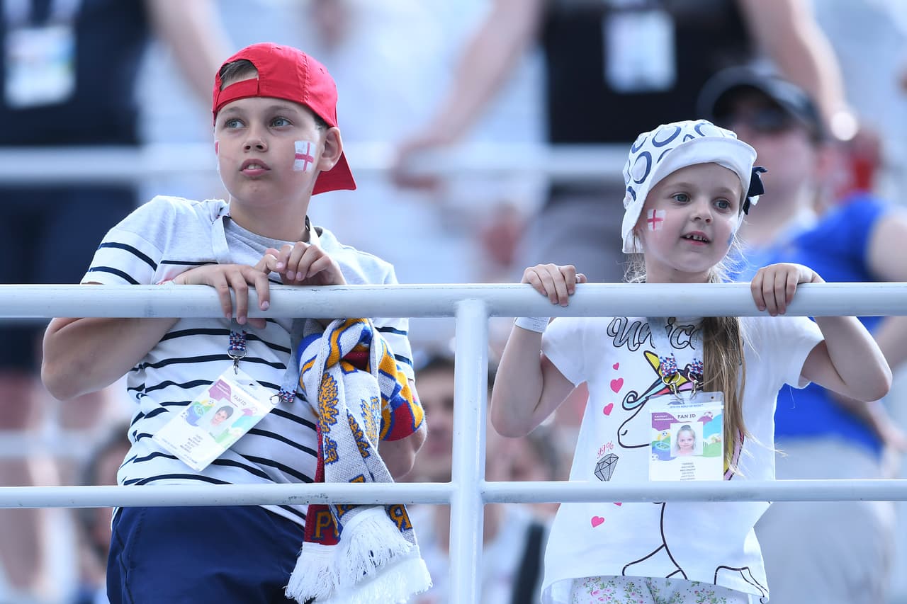 Los seguidores de Inglaterra y Panamá viven con alegría la segunda presentación de sus seleccionados en el grupo G del Mundial de Rusia 2018.