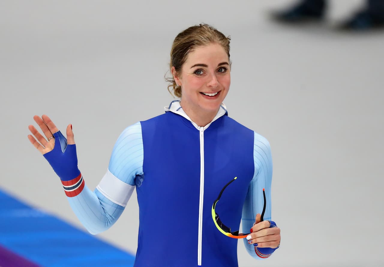 Las participantes del patinaje en velocidad mostraron su capacidad y además se destacaron por el atractivo de sus rostros y cuerpos atléticos en los Olímpicos de Invierno. Acá, Ida Njatun de Noruega.