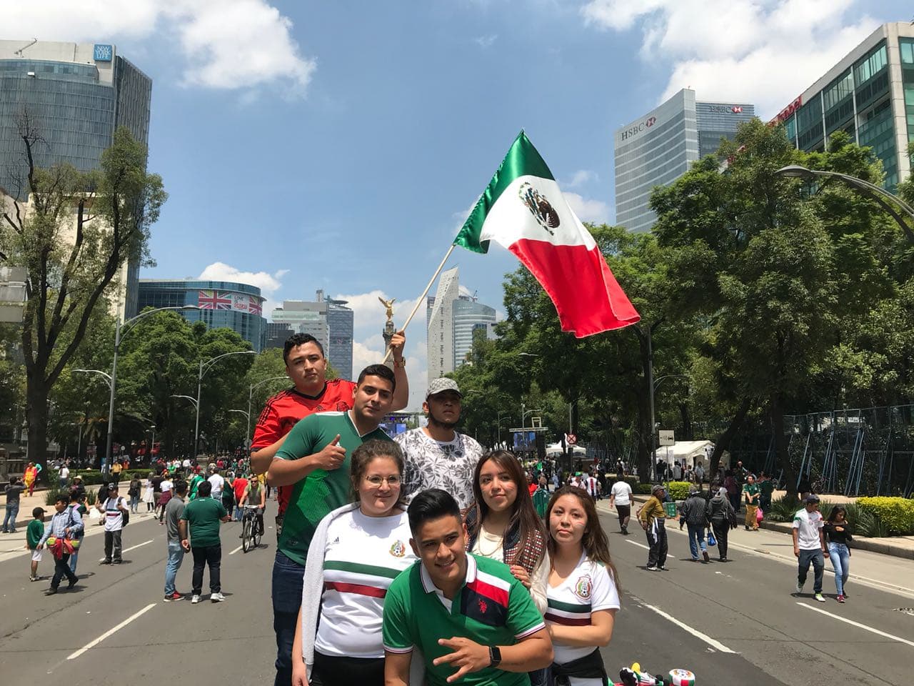 Las familias suelen ser las que aprovechan el espacio de la selección para vivir el momento en unidad.
