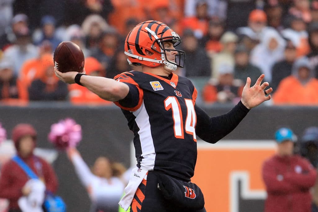 Andy Dalton completó 26 de 42 pases para una ganancia de 229 yardas con dos envíos de anotación.