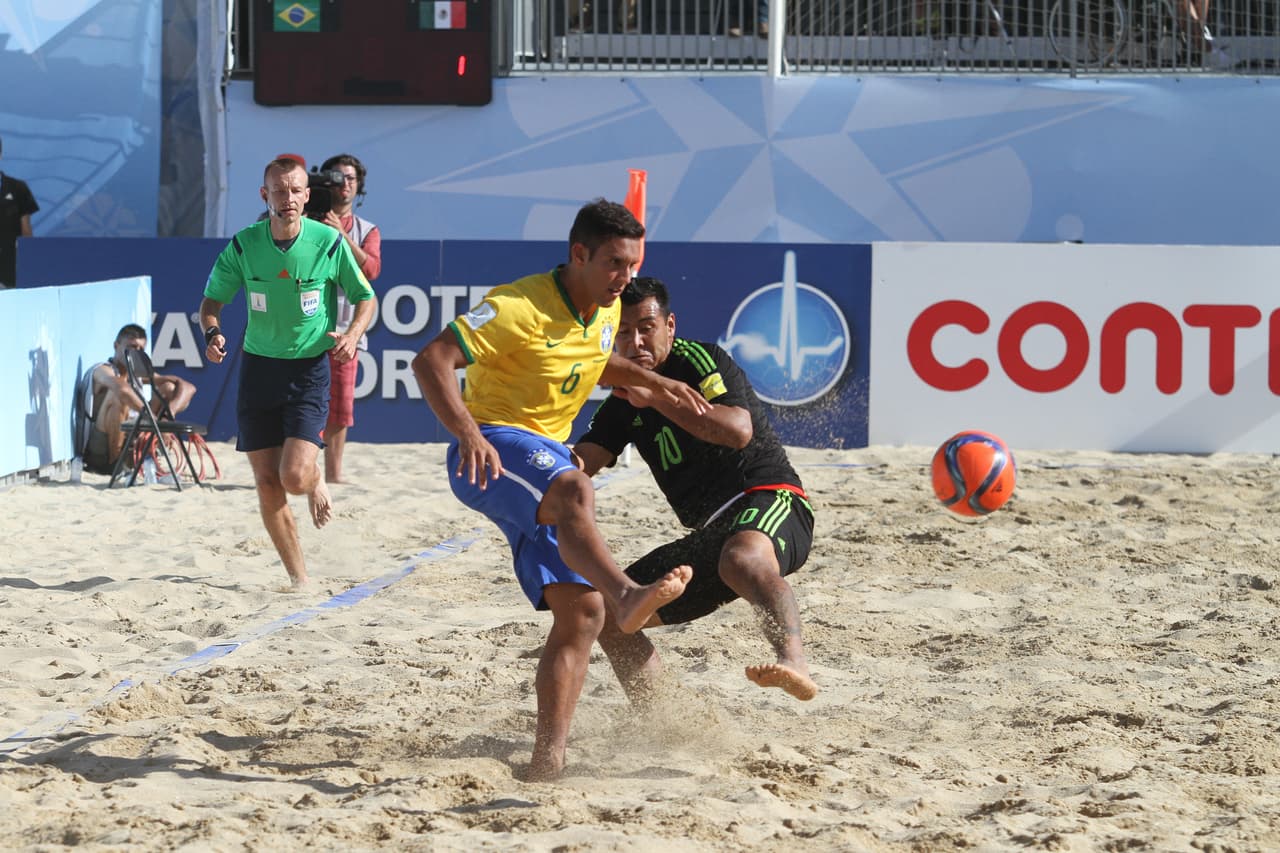 Brasil aplastó 5-1 al Tri en el inicio del Mundial de Playa