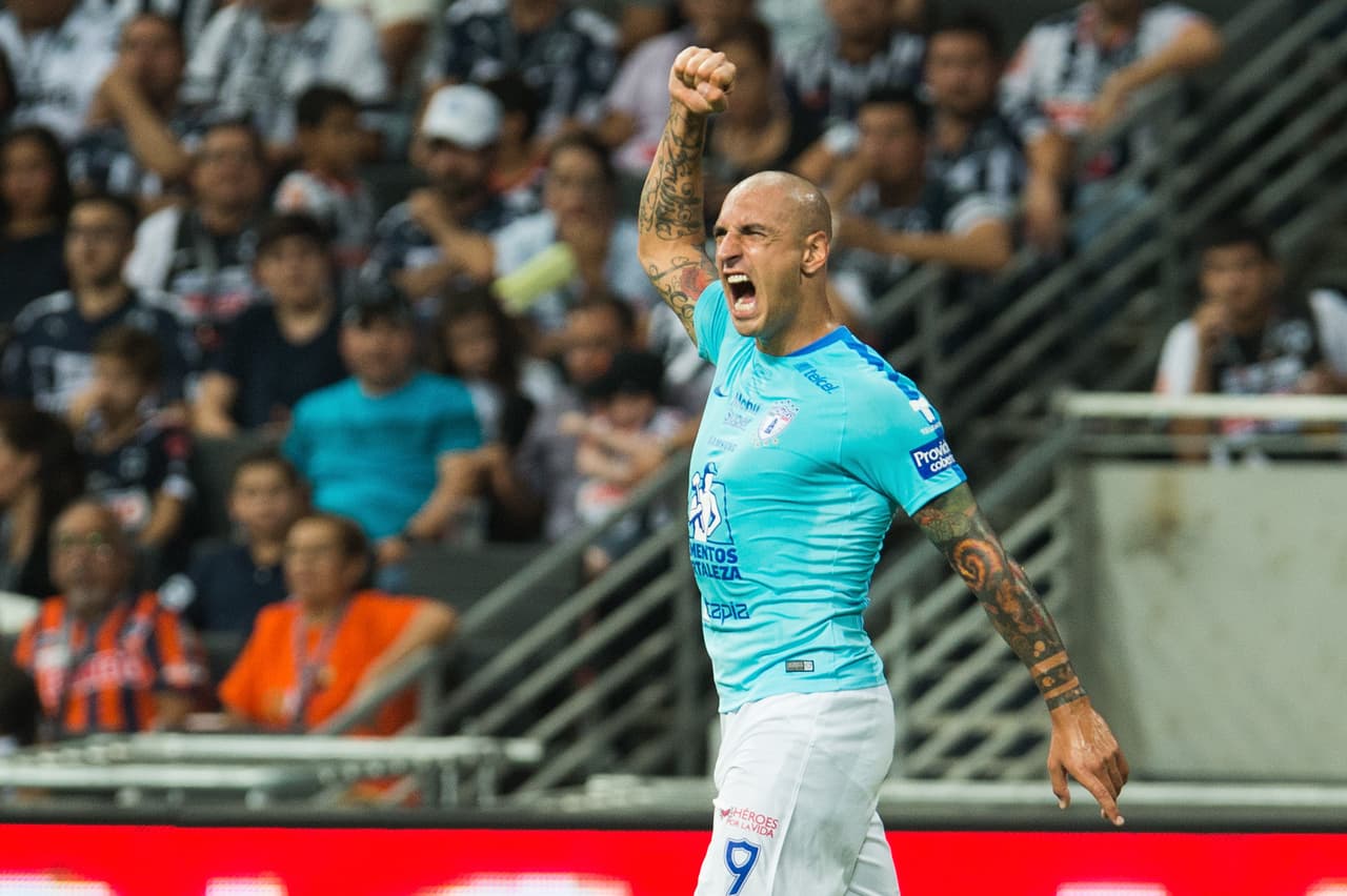 Ariel Nahuelpán de Pachuca, el delantero se despachó con un doblete ante Monterrey para acumular puntos a favor, además de repartir una asistencia de gol; lo negativo fue que su equipo perdió y no pudo sumar unidades en ese sector.