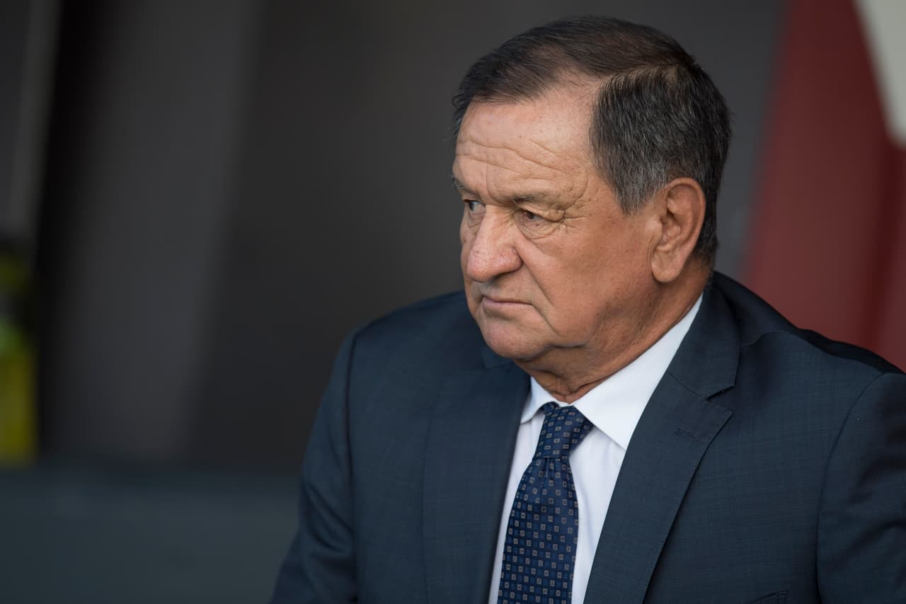 Enrique Meza no es más director técnico de Morelia