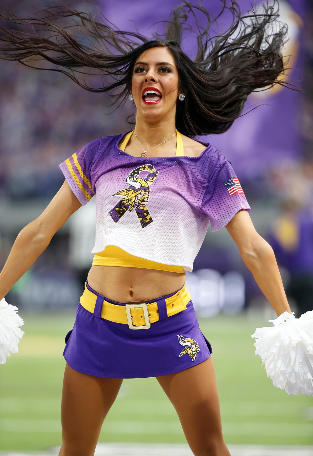 Disfruta de las mejores imágenes de las porristas en la Semana 11 de la NFL.