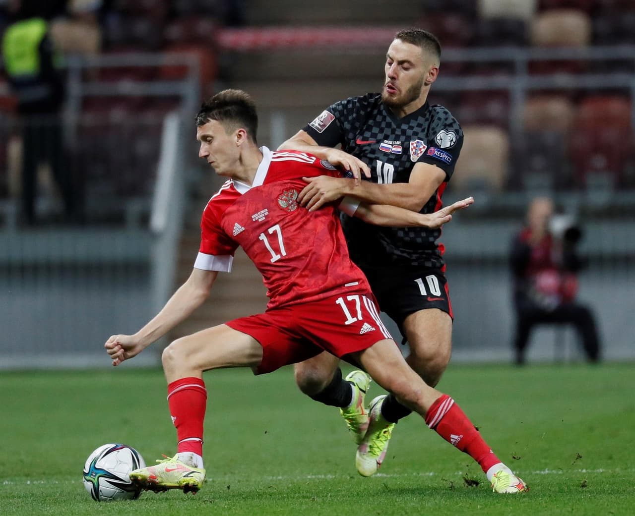 Rusia y Croacia no se hacen daño durante el partido eliminatorio rumbo al Mundial de Catar 2022. Aunque hubo empate a ceros, ambos equipos siguen en la cima del grupo H con siete puntos cada uno; Eslovaquia se encuentra cerca.