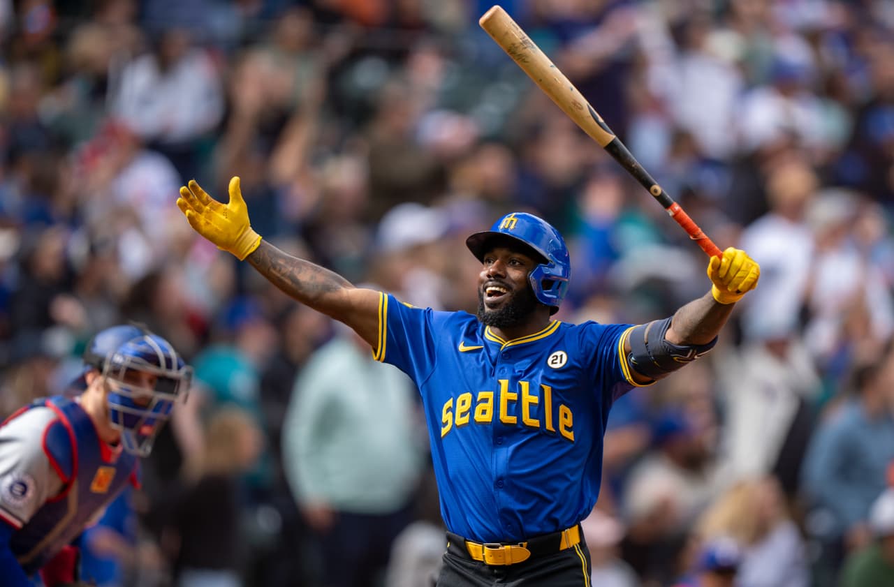 Arozarena la vuela y festeja a lo CR7