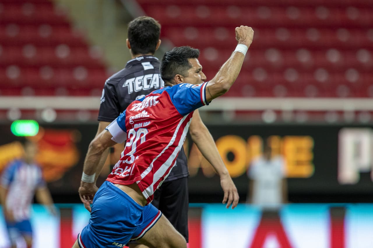 <b>Chivas 1-1 Monterrey</b> | Jesús Molina anotó el gol de Chivas pero su escuadra no pudo ganar ante el sotanero Rayados.