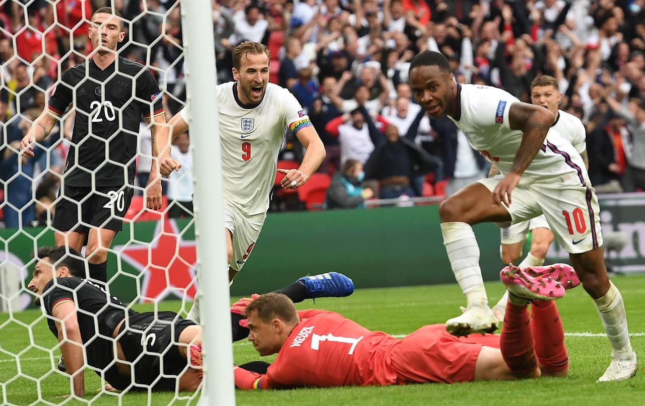 Inglaterra derrota a Alemania 2-0 y califica sin problema a Cuartos de Final. Con anotaciones de Sterling y Kane, los 'Tres Leones' dejan fuera a los alemanes y los mandan a casa. El inglés Jack Grealish fue clave para las anotaciones.