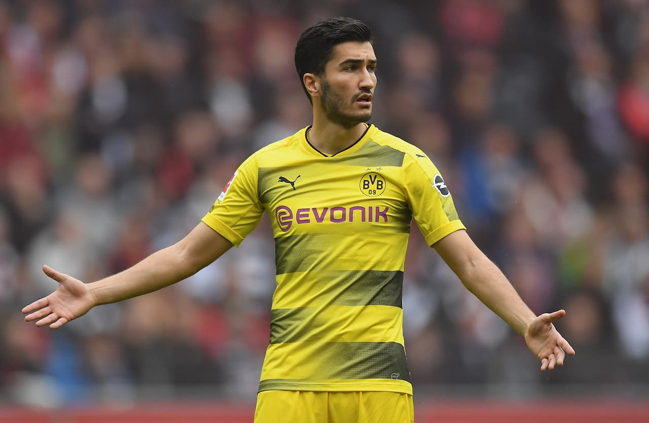 Desde Turquía están hablando de una posible llegada del mediocampista Nuri Sahin (Borussia Dortmund) al Fenerbahce. Sería compañero de Diego Reyes.