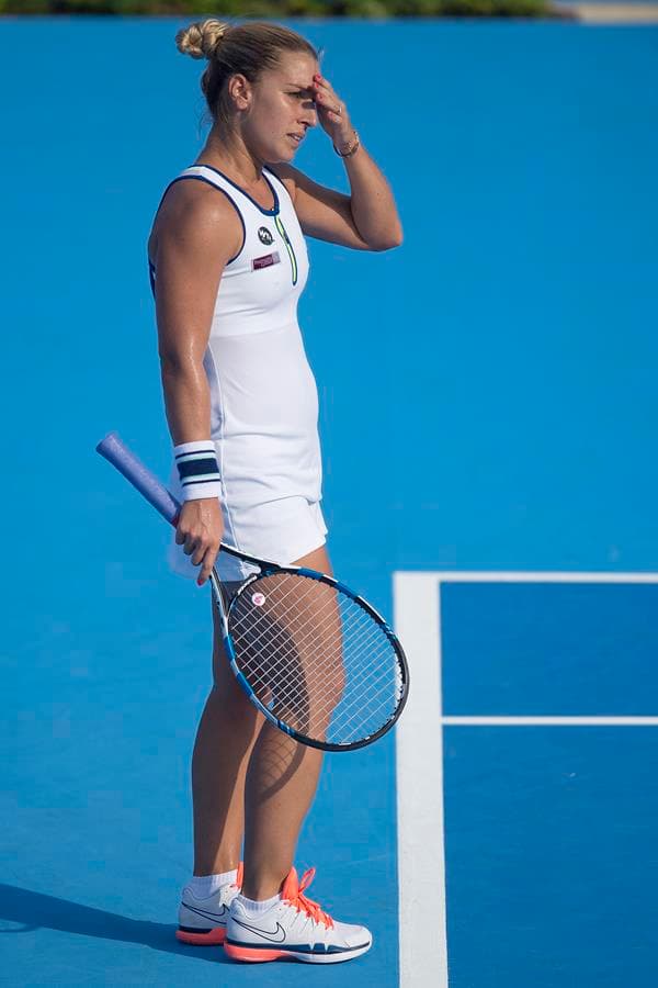 Dominika Cibulkova se vio fuerte a pesar del calor que reinaba en la cancha central del Abierto Mexicano de Tenis.