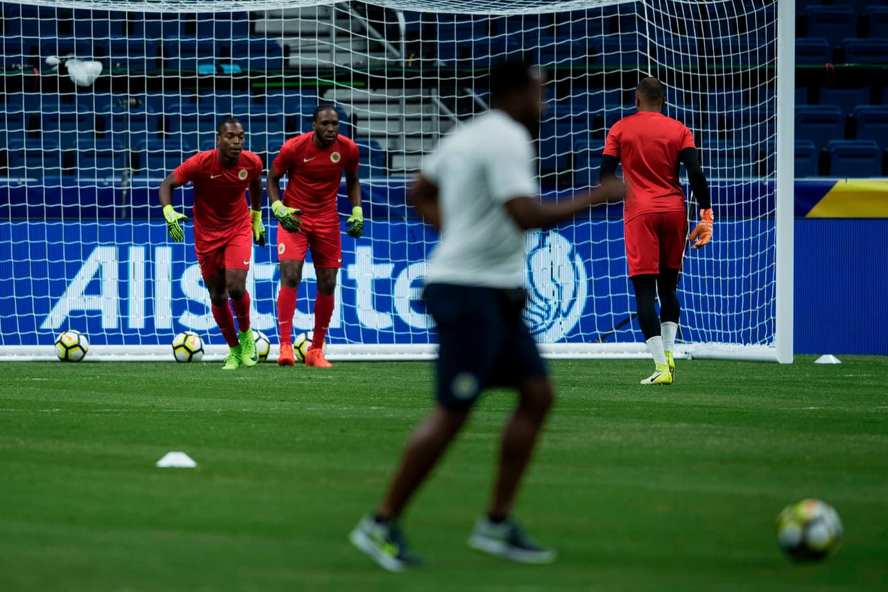 Muere portero de Curazao en hotel de concentración